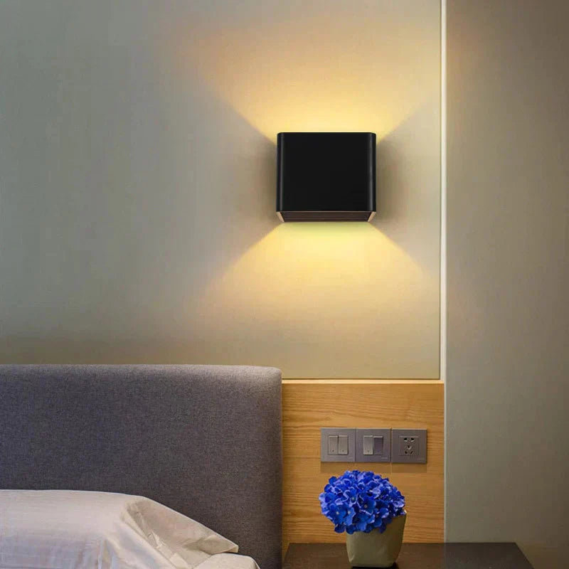 LED-Wandleuchte Würfel – Kabellos, Dimmbar, USB-aufladbar (2er-Set) -    Zorenza
