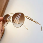 Sonnenbrille mit Kettendetail – Polarisiert mit UV400-Schutz -    Zorenza