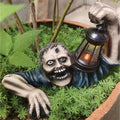 Zombie-Gartenfigur mit Laterne für Halloween-Deko -    Zorenza