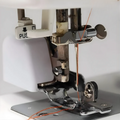 Overlock-Nähfuß mit Schneidefunktion – 3-in-1 für Nähmaschinen -    Zorenza