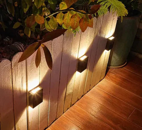 LED Solarwandleuchte Warmweiß IP65 – Kabellos für Garten und Terrasse -    Zorenza