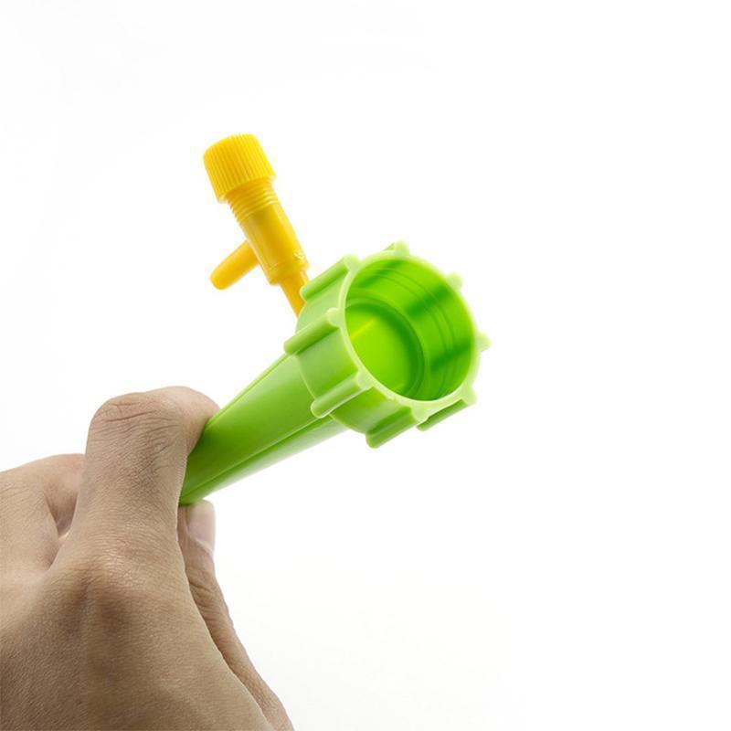 Pflanzenbewässerung mit Flaschenadapter und Regelventil -    Zorenza