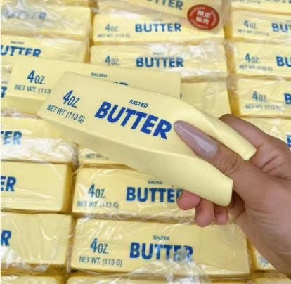 Butter Anti-Stress-Spielzeug – Weich und langsam zurückfedernd -    Zorenza