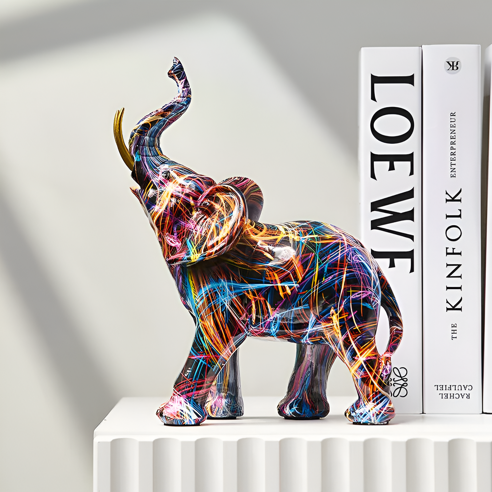Elefantenstatue abstrakt mehrfarbig – Kunstwerk Harzcm -    Zorenza