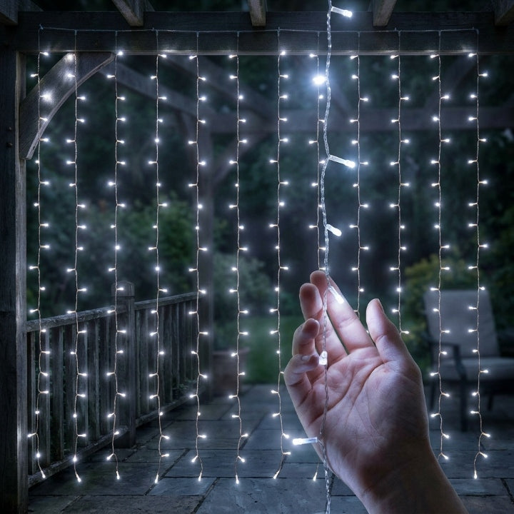 Eiszapfen-Lichterkette mit Fernbedienung – 8 Leuchtmodi, Timer-Funktion, USB -    Zorenza
