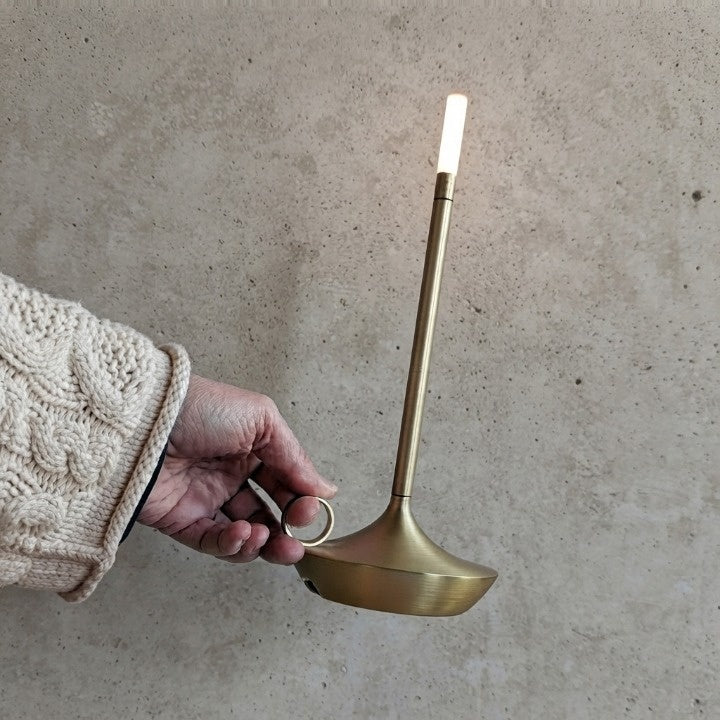 Kabellose Akku-Tischlampe mit Dimmfunktion -    Zorenza