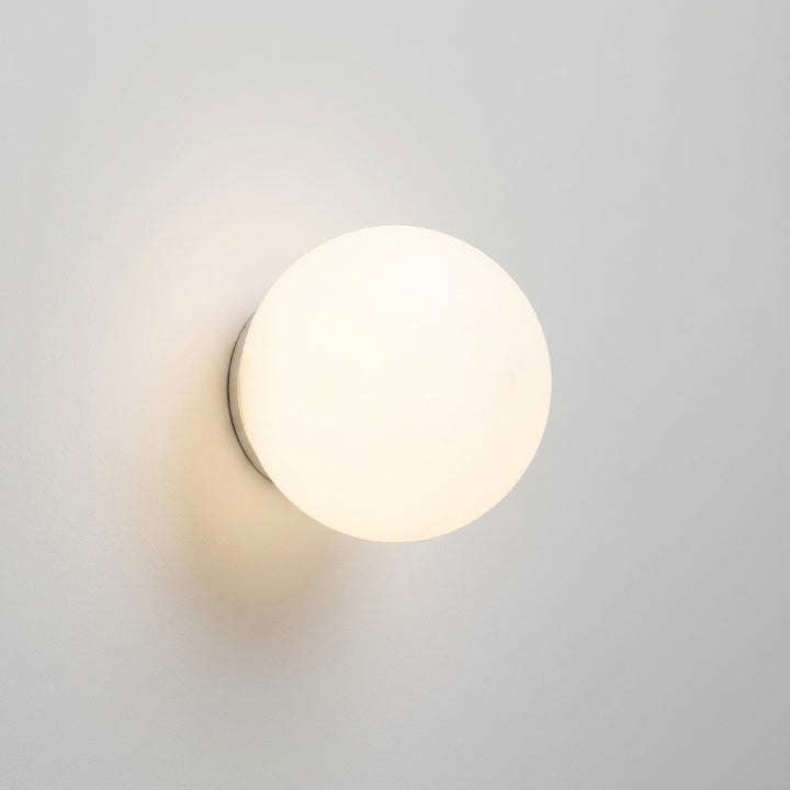 LED Kugel-Wandleuchte aus mattiertem Glas, Ø 12, 15 oder 20 cm -    Zorenza