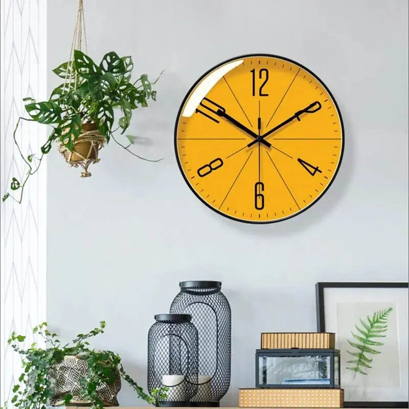 Moderne Wanduhr im nordischen Stil Zorenza
