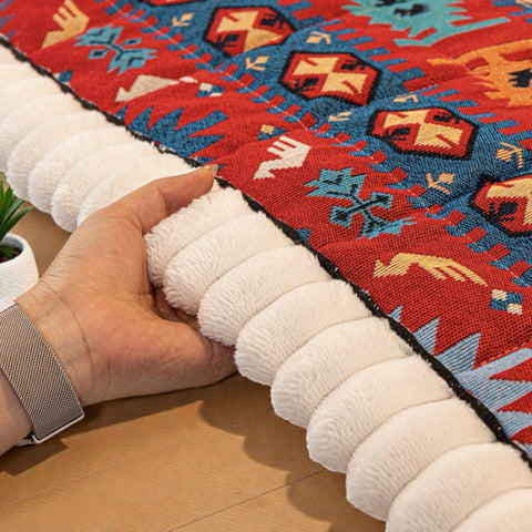 Gesteppter Sofabezug mit Ethno-Muster – Rutschfest Zorenza