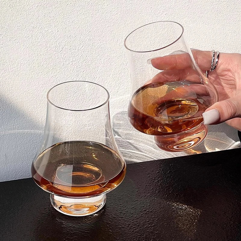 Whisky-Gläsermit aromaverstärkender Form -    Zorenza