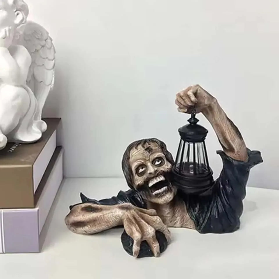 Zombie-Gartenfigur mit Laterne für Halloween-Deko -    Zorenza
