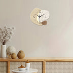 Wanduhr mit organischer Form – Modernes Wohndesign -    Zorenza