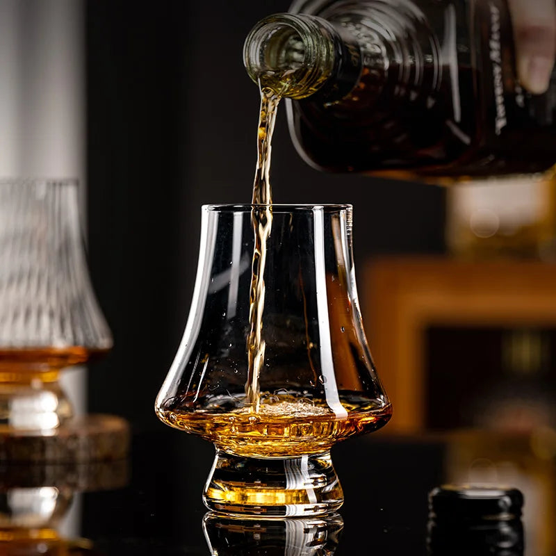Whisky-Gläsermit aromaverstärkender Form -    Zorenza