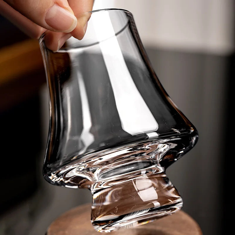 Whisky-Gläsermit aromaverstärkender Form -    Zorenza