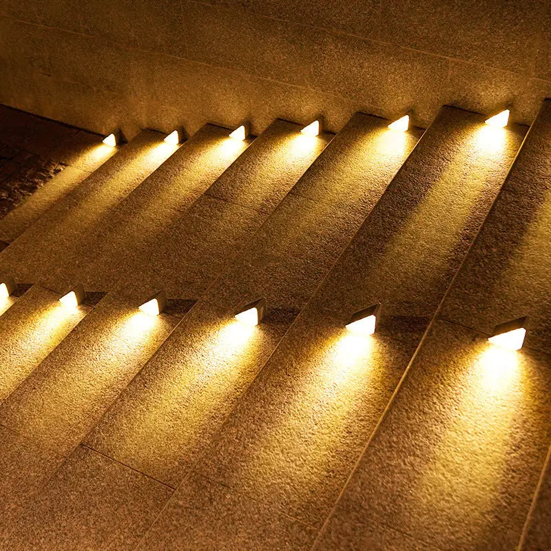 Solar-Treppenleuchten für Außen – Warmweißes LED-Licht, 4er- oder 10er-Set Zorenza