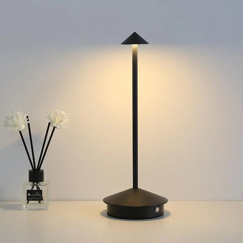 Tragbare LED-Tischlampe mit Touch-Dimmung Zorenza