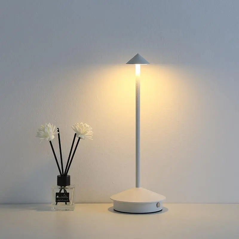 Tragbare LED-Tischlampe mit Touch-Dimmung Zorenza