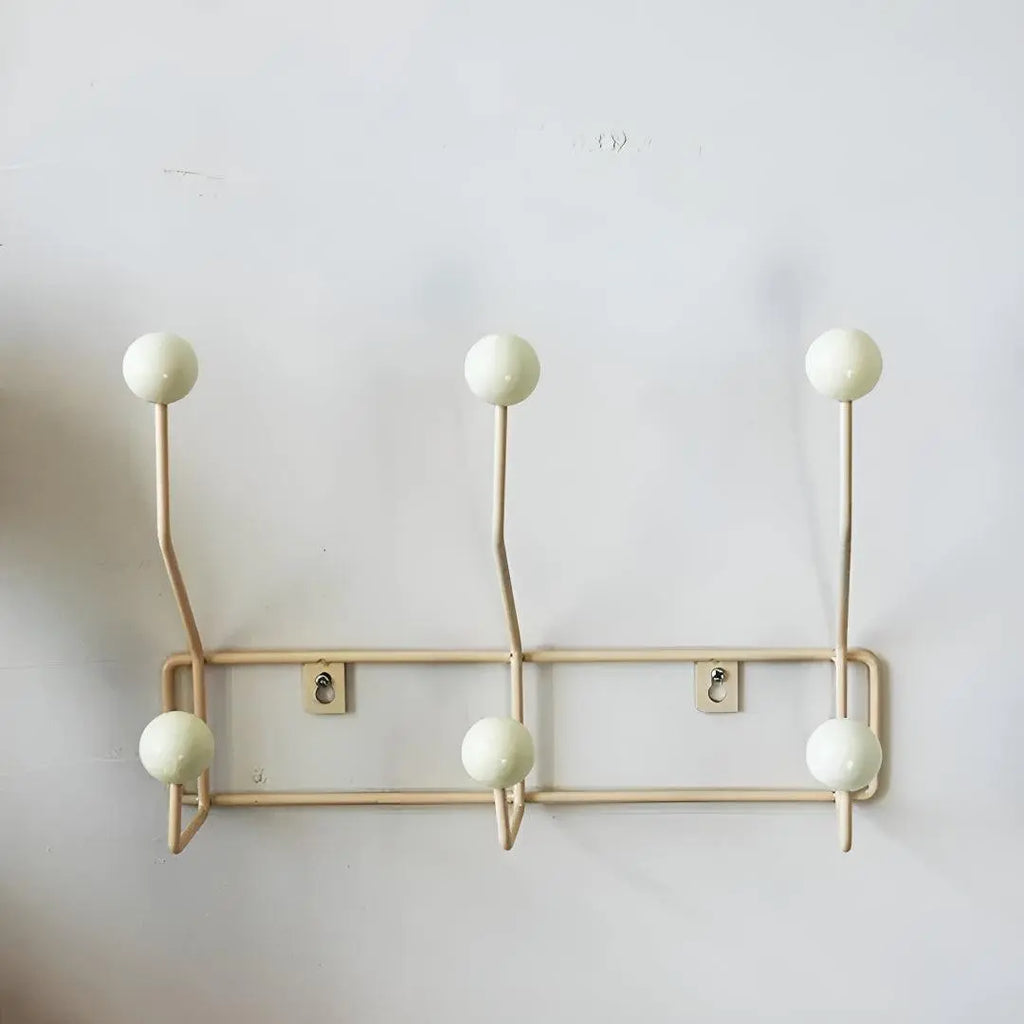Wandgarderobe Mid-Century – Stilvolle Ordnung für den Eingangsbereich Zorenza