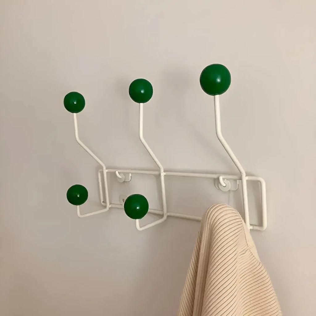 Wandgarderobe Mid-Century – Stilvolle Ordnung für den Eingangsbereich Zorenza
