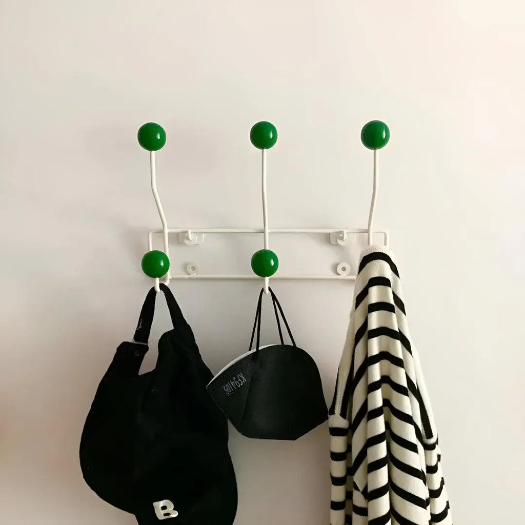 Wandgarderobe Mid-Century – Stilvolle Ordnung für den Eingangsbereich Zorenza