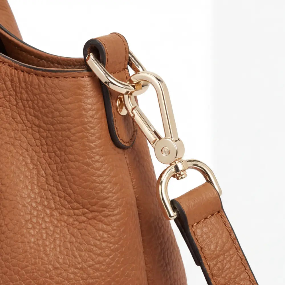 Weiche Leder-Hobo-Tasche mit mehreren Fächern Zorenza