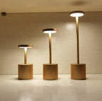 Wiederaufladbare LED-Tischlampe mit Dimmfunktion Zorenza