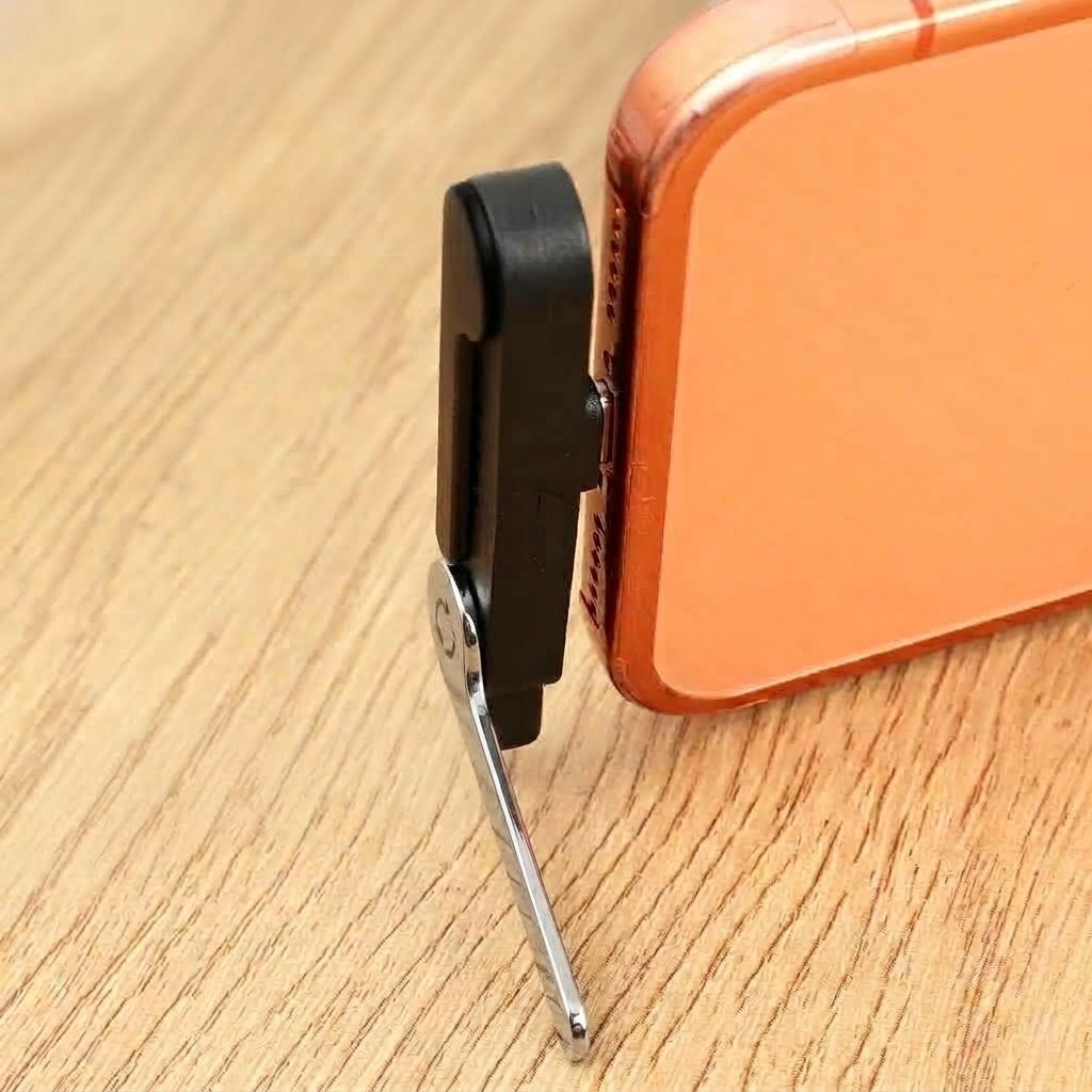 USB-C-Ladeadapter mit 360°-Klappständer -    Zorenza
