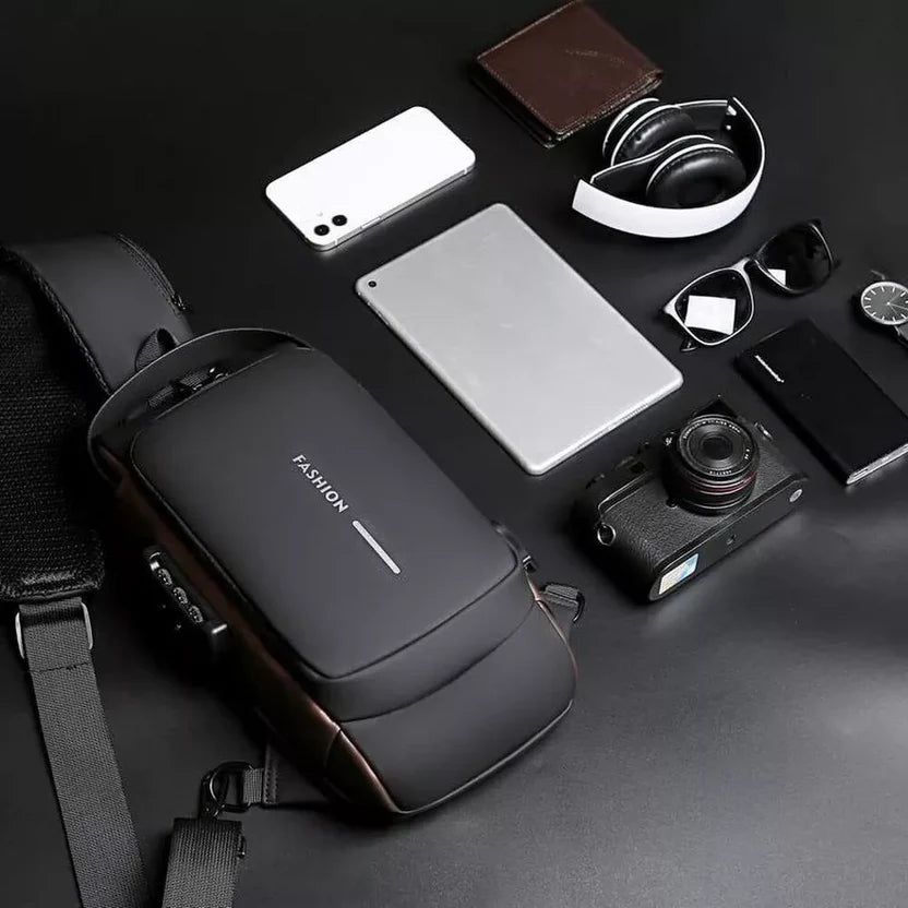 Anti-Diebstahl Rucksack mit USB-Ladeanschluss und Laptopfach -    Zorenza
