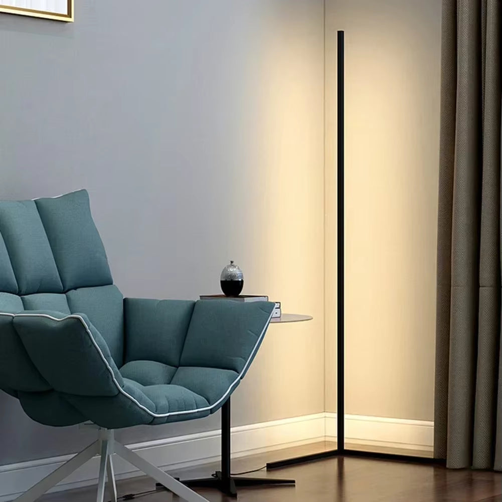 Stimmungsvolles Ecklicht für Ihr Zuhause – Dimmbare LED-Stehlampe mit Fernbedienung -    Zorenza