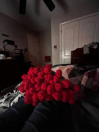 Blumenstrauß-Decke mit gehäkelten Blüten – Handgefertigt -    Zorenza